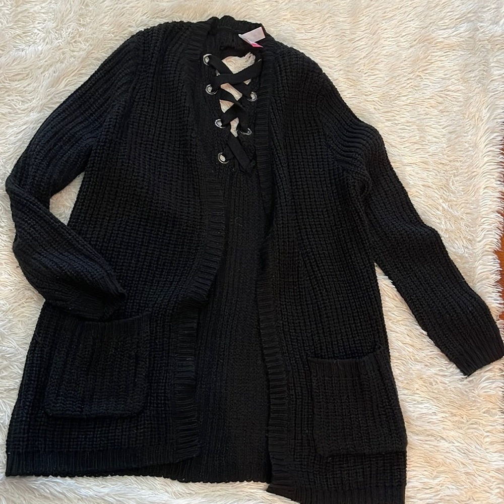 Super cute black cardigan sweater M